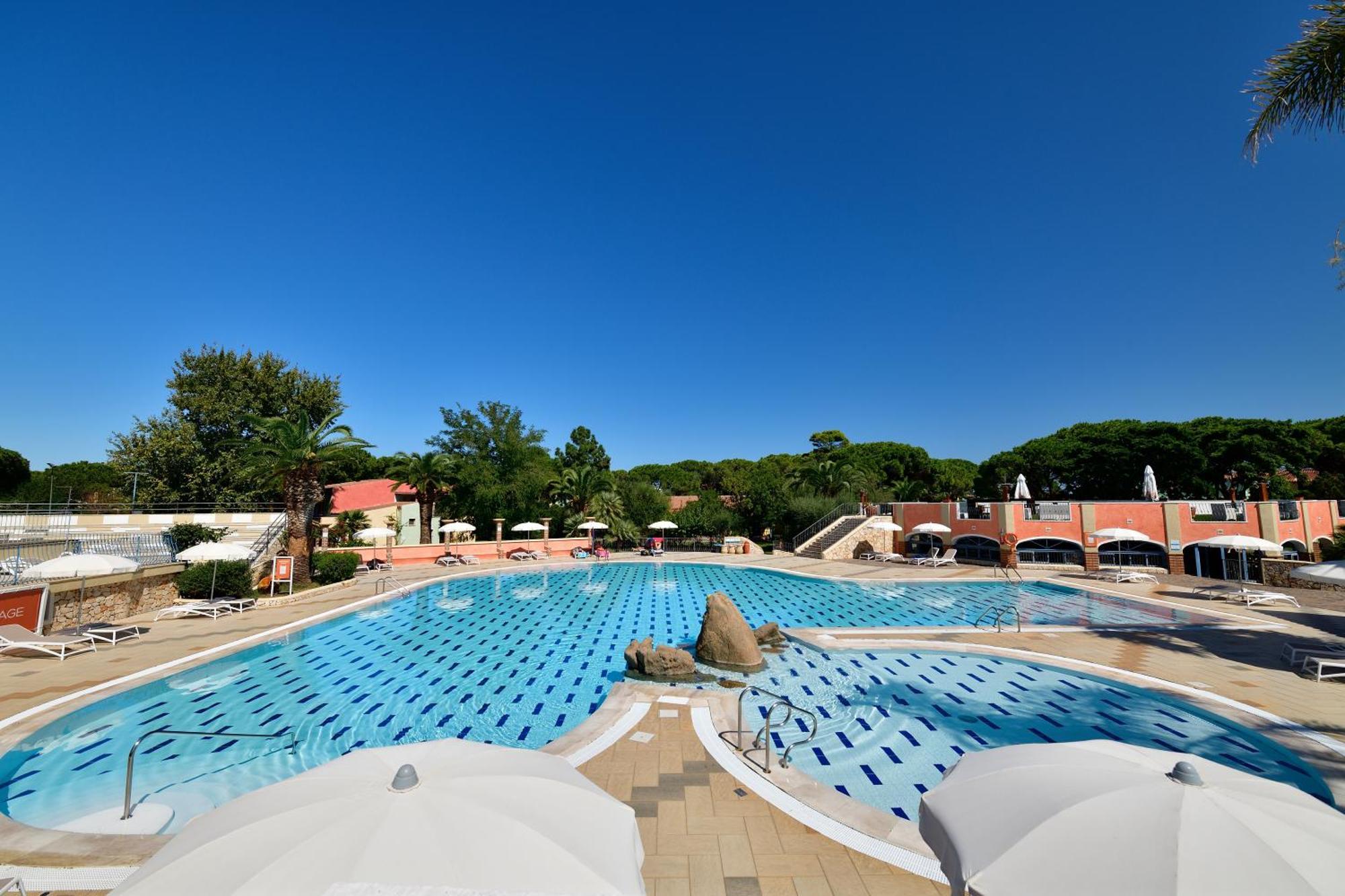 Colostrai Hotel Club San Priamo Esterno foto